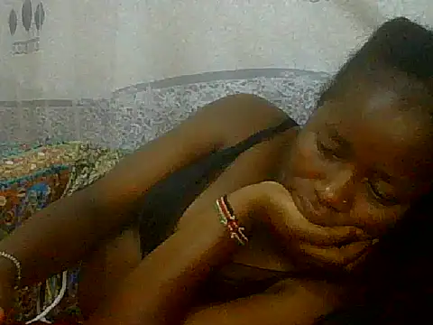 Snapshot of pretty_nanah chatting on September 28, 2025, 9:42 pm pretty nanah online show from September 28, 2025, 9:42 pm