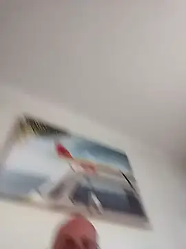 iambradz online show from March 5, 2025, 5:40 am