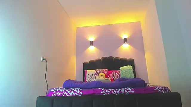 Sofia Clauss  online show from September 20, 2025, 4:24 am