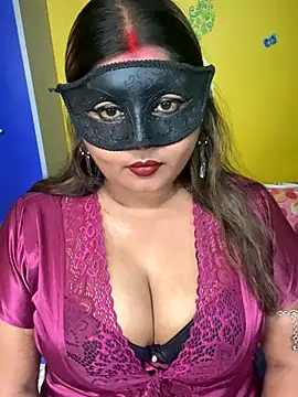 Snapshot of OrgsmMust chatting on October 9, 2025, 6:39 pm OrgsmMust online show from October 9, 2025, 6:39 pm