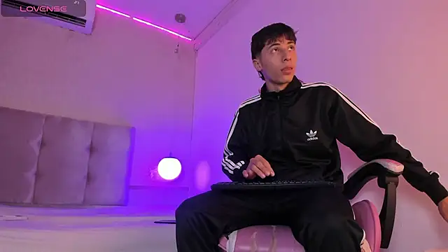 AlessandroDybala online show from February 2, 2025, 12:24 pm