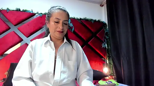 Snapshot of Kendra-Foxxy chatting on January 7, 2025, 8:56 am Kendra-Foxxy online show from January 7, 2025, 8:56 am