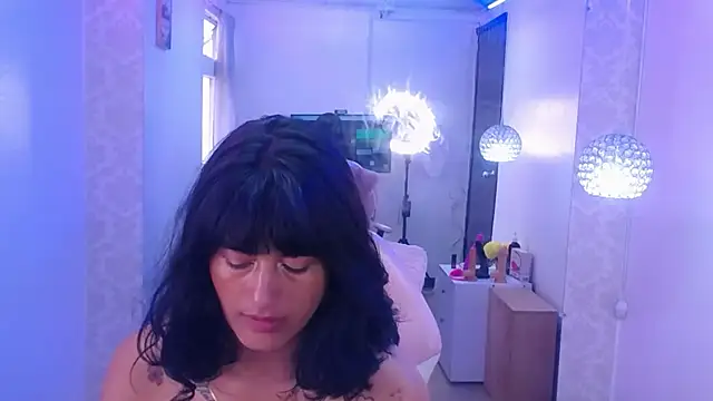 candy lux  online show from January 13, 2025, 8:04 pm