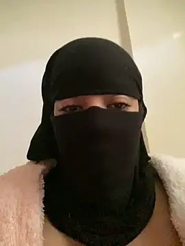 Barbyxhot online show from December 4, 2025, 10:57 am