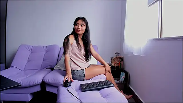 Lauren A online show from September 12, 2025, 7:36 pm