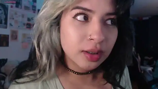 mollyshake1 online show from September 20, 2025, 4:46 am