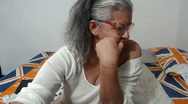 candy mature  online show from February 25, 2025, 12:58 am