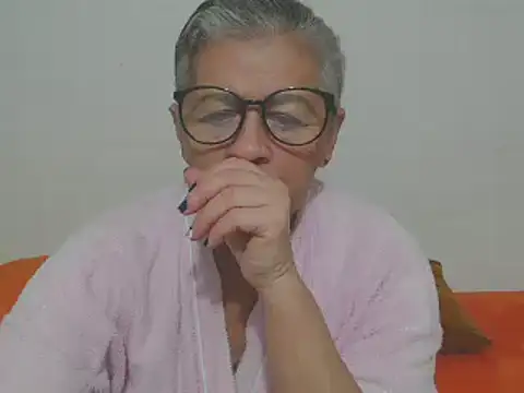 candy mature  online show from January 15, 2026, 11:19 pm