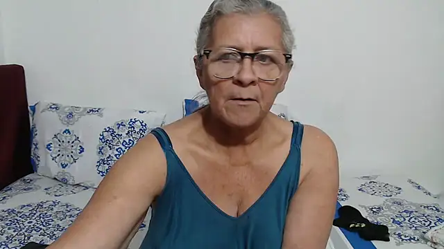 Snapshot of candy_mature_ chatting on April 22, 2026, 10:00 pm candy mature online show from April 22, 2026, 10:00 pm