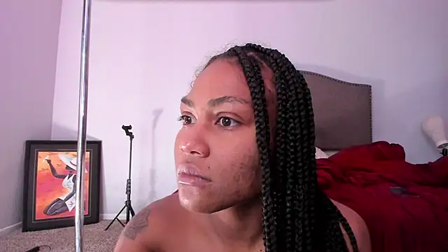 yiauana online show from October 10, 2025, 3:33 pm