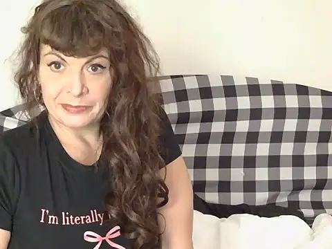 HeyyImHarlowe online show from December 10, 2024, 8:19 am