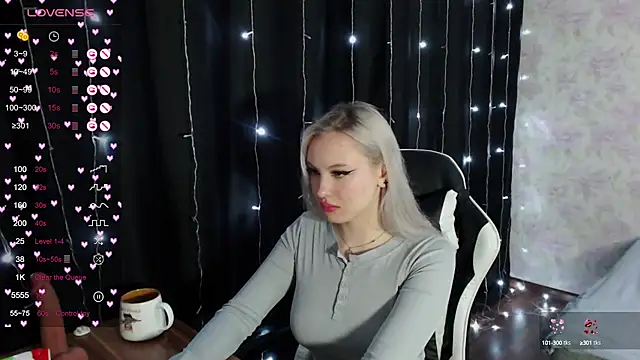 VikaPowers online show from February 5, 2025, 6:04 pm