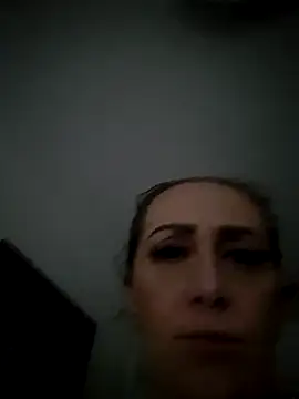 AvaLloyd online show from February 6, 2025, 2:48 pm