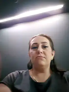 AvaLloyd online show from February 13, 2025, 3:18 am