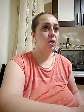 AvaLloyd online show from February 19, 2025, 3:17 am