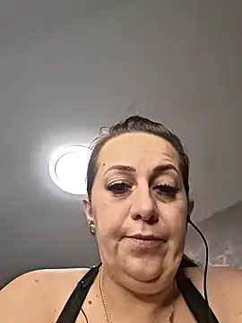 AvaLloyd online show from February 15, 2026, 3:03 am