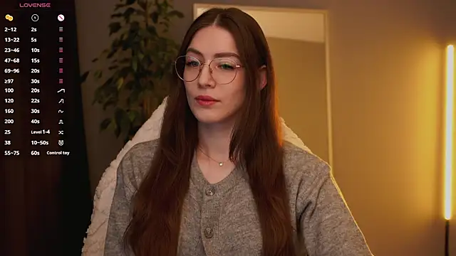 Ester Hill online show from November 17, 2025, 1:11 am