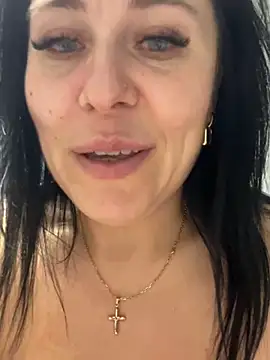 CuteNata online show from January 10, 2025, 5:24 pm