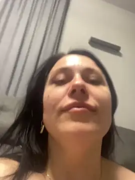 CuteNata online show from February 17, 2025, 5:21 pm