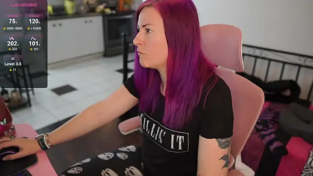 Snapshot of gennyrock chatting on January 8, 2025, 6:31 pm gennyrock online show from January 8, 2025, 6:31 pm