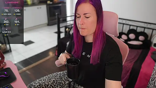 Snapshot of gennyrock chatting on February 2, 2025, 2:13 pm gennyrock online show from February 2, 2025, 2:13 pm