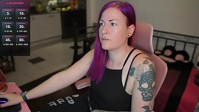 Snapshot of gennyrock chatting on February 7, 2025, 11:24 pm gennyrock online show from February 7, 2025, 11:24 pm