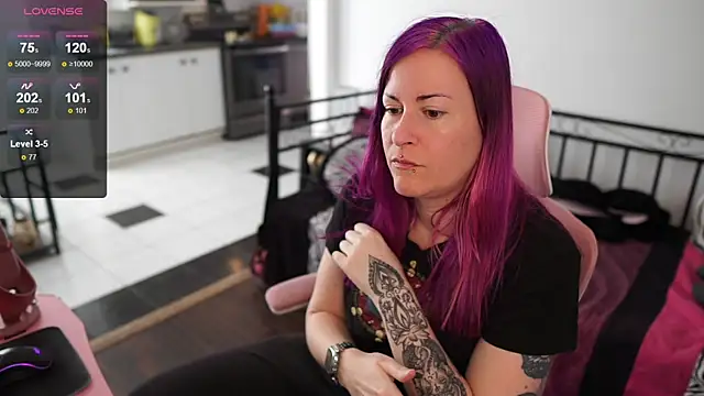 Snapshot of gennyrock chatting on February 8, 2025, 4:47 pm gennyrock online show from February 8, 2025, 4:47 pm