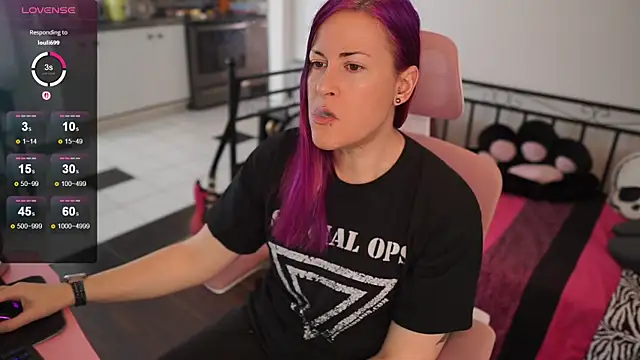 Snapshot of gennyrock chatting on February 11, 2025, 8:10 pm gennyrock online show from February 11, 2025, 8:10 pm