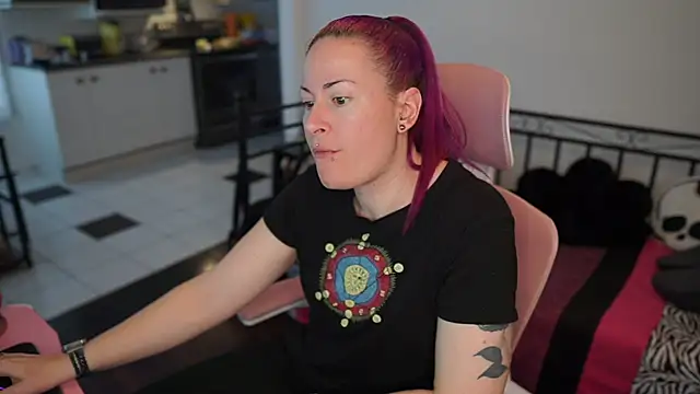 Snapshot of gennyrock chatting on February 21, 2025, 12:17 pm gennyrock online show from February 21, 2025, 12:17 pm