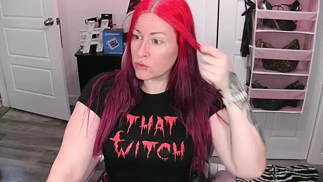 Snapshot of gennyrock chatting on June 1, 2026, 2:30 pm gennyrock online show from June 1, 2026, 2:30 pm
