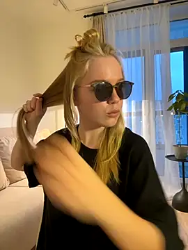 Little Forest ELF online show from November 10, 2025, 11:53 am