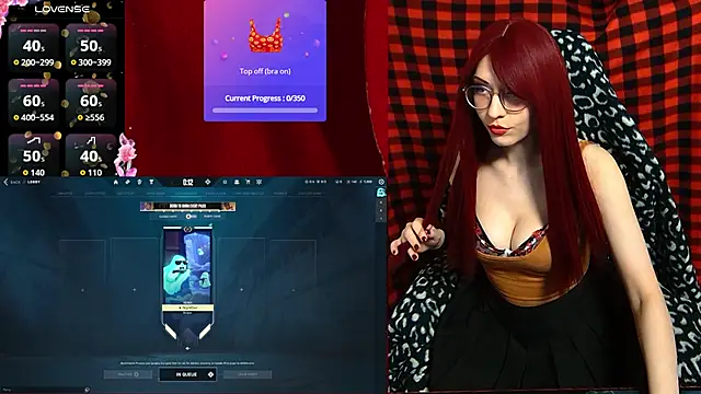 ElliMoor online show from September 25, 2025, 12:42 pm