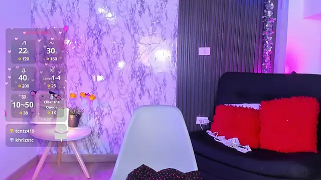 chloe blue online show from January 21, 2025, 2:48 pm