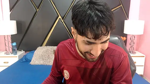 MilanZaire online show from September 11, 2025, 12:33 am