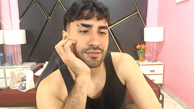 MilanZaire online show from October 2, 2025, 12:17 am