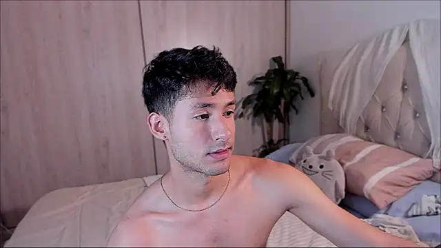 dimitri targaryen online show from September 18, 2025, 1:18 am