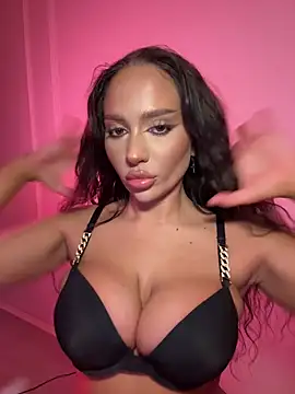 CardiSweetBaby online show from February 8, 2026, 9:40 pm