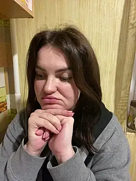 Snapshot of Karolina_llove chatting on February 14, 2025, 9:21 pm Karolina llove online show from February 14, 2025, 9:21 pm