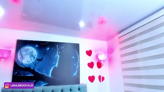 lina bedoya  online show from February 22, 2025, 5:57 pm