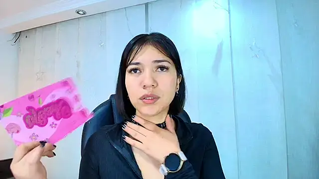 Snapshot of lina_bedoya_ chatting on February 9, 2026, 11:36 am lina bedoya online show from February 9, 2026, 11:36 am