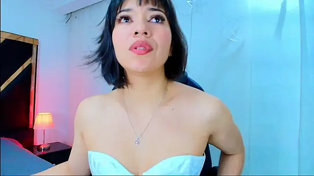 Snapshot of lina_bedoya_ chatting on April 10, 2026, 11:37 am lina bedoya online show from April 10, 2026, 11:37 am