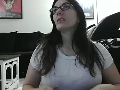 CrystalLakeXO online show from January 16, 2025, 9:05 am