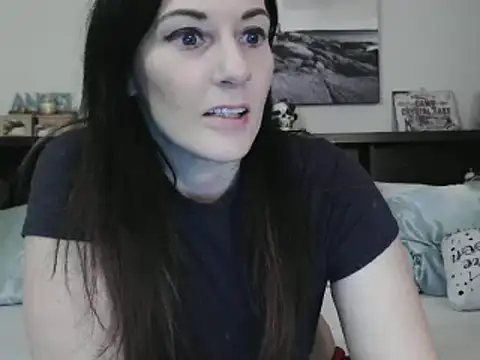 CrystalLakeXO online show from January 22, 2025, 5:26 am