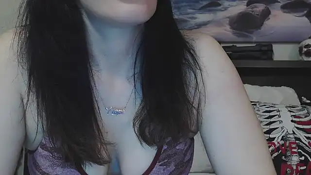 CrystalLakeXO online show from September 25, 2025, 10:41 am