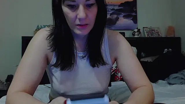 CrystalLakeXO online show from November 2, 2025, 11:18 pm