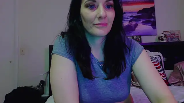 CrystalLakeXO online show from November 30, 2025, 5:11 am