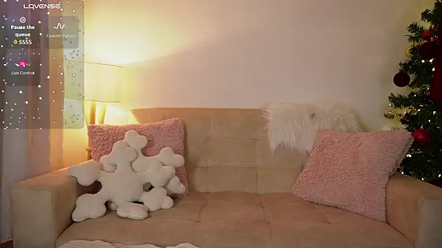 SaraParisi online show from November 29, 2025, 11:08 pm