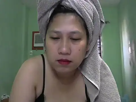 sweetsexysmile online show from April 7, 2026, 1:50 am