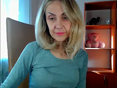 Tanya6547 online show from October 25, 2025, 1:07 pm