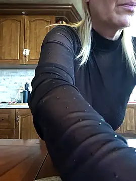 Lotus-blume1 online show from April 2, 2026, 9:51 am